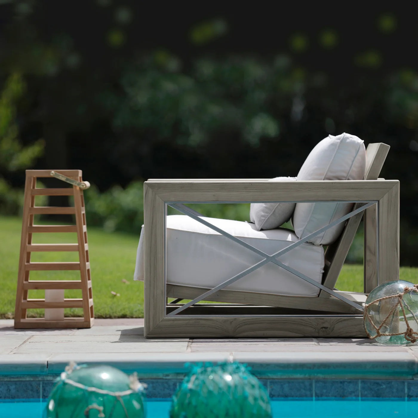 ATLAS TEAK ACCENT CHAIR