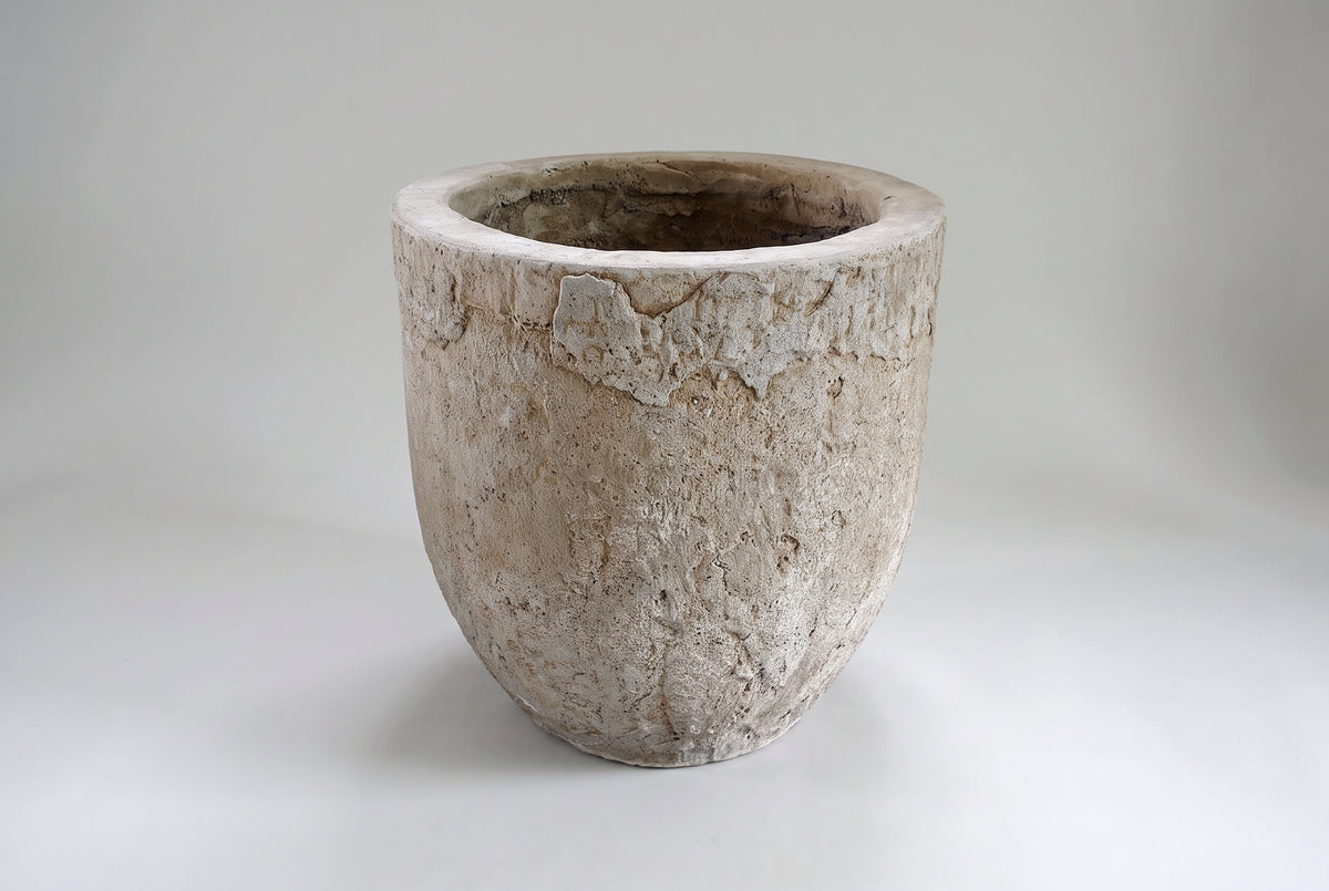 24" ANTIQUE CONCRETE STONE PLANTER