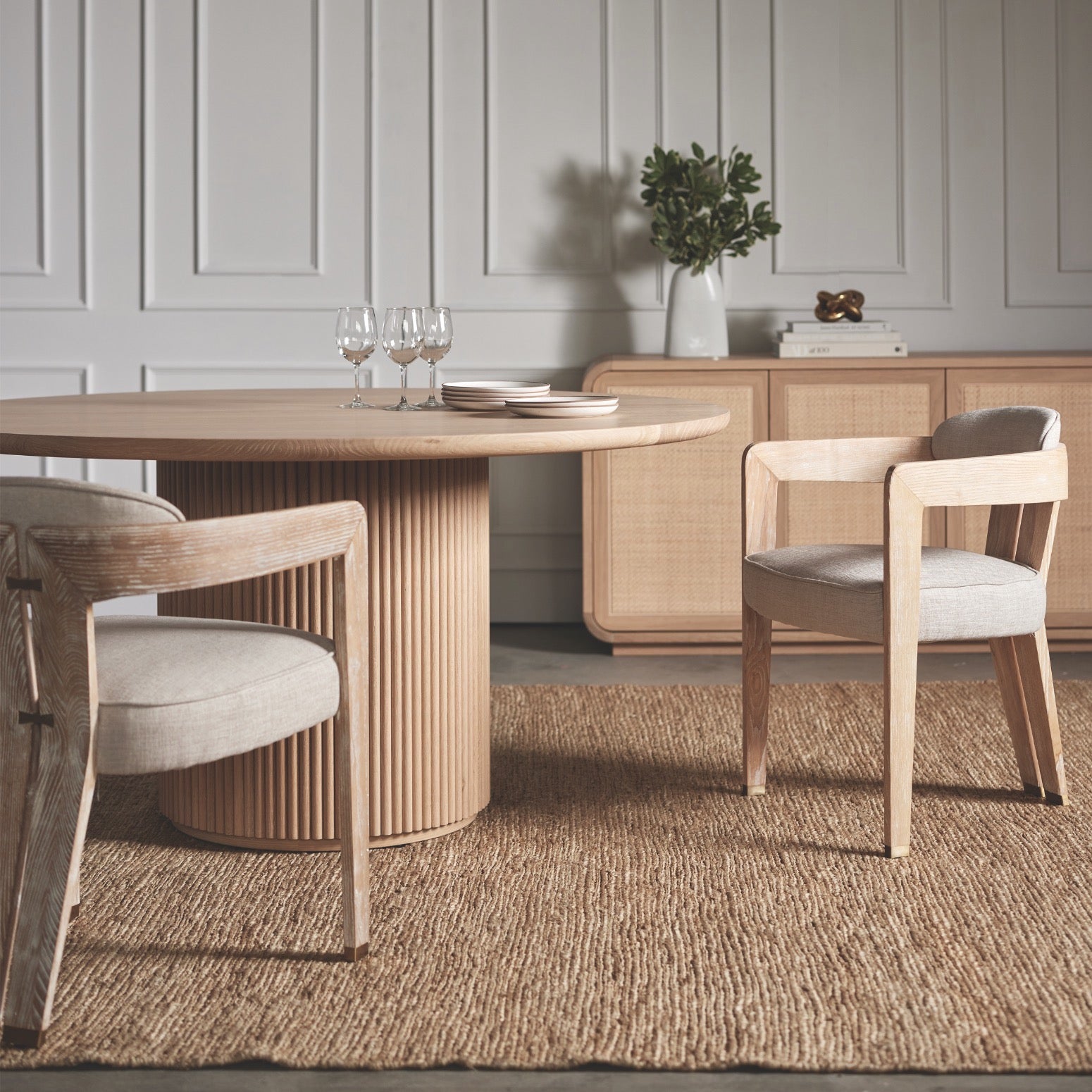 WHITE TIDES DINING ARM CHAIR