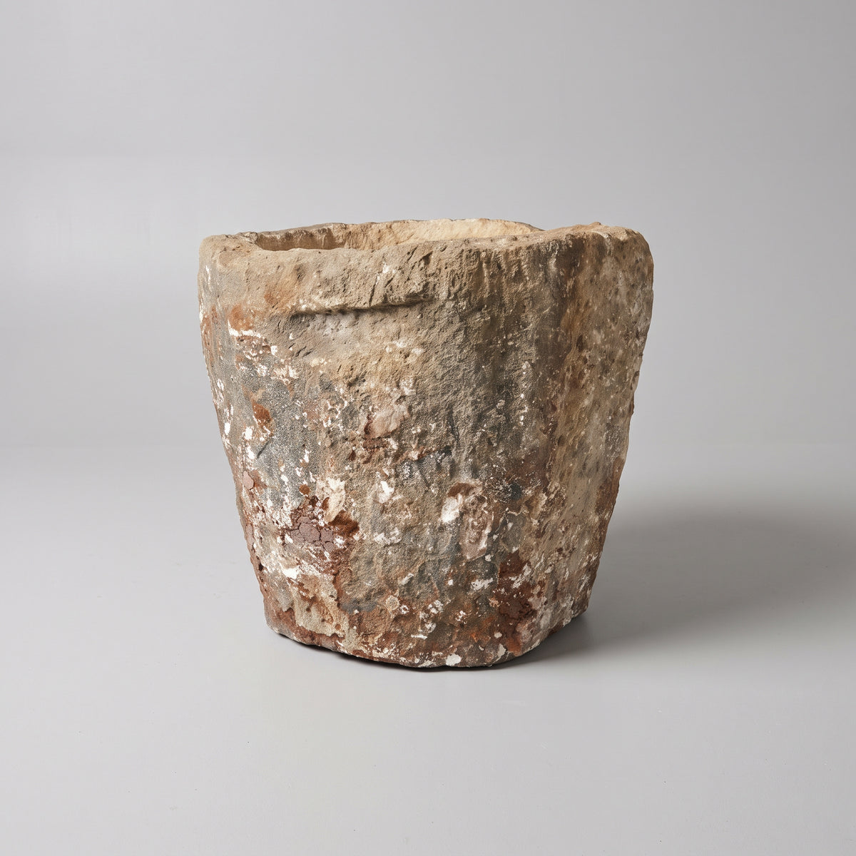 21" ANTIQUE LIMESTONE PLANTER